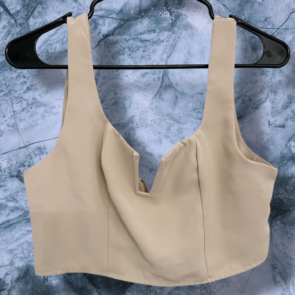SHEIN MOD Beige Zip Front Cropped Tank‎ Top Size M